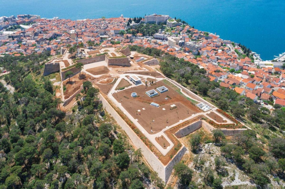 Apartment L&L Σίμπενικ Εξωτερικό φωτογραφία